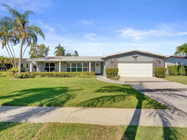 1330 NW 122nd Ave, Pembroke Pines, FL 33026