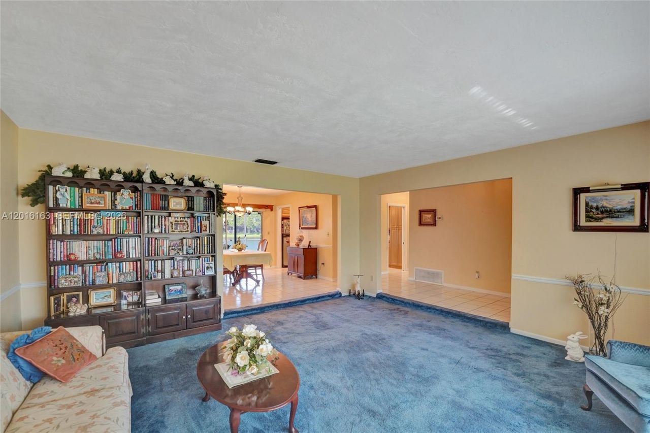 1330 NW 122nd Ave, Pembroke Pines, FL 33026 Photo