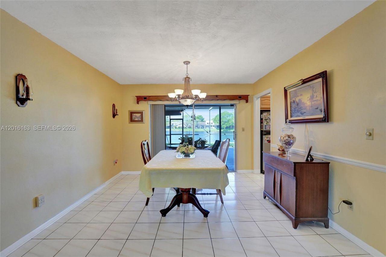 1330 NW 122nd Ave, Pembroke Pines, FL 33026 Photo