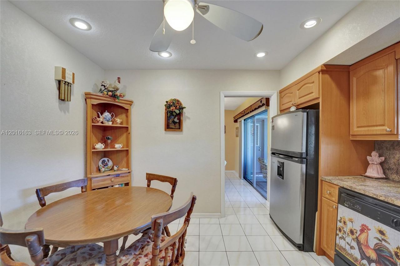 1330 NW 122nd Ave, Pembroke Pines, FL 33026 Photo