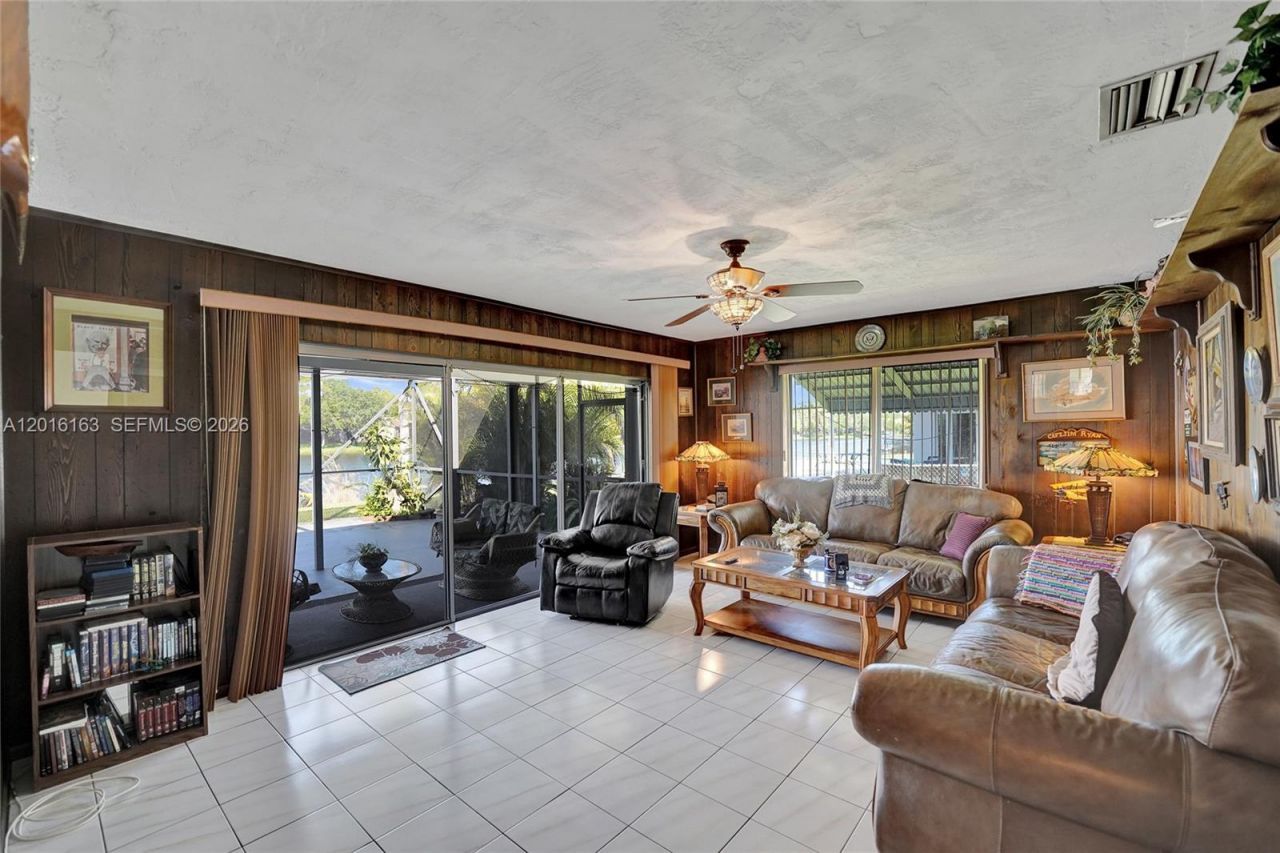 1330 NW 122nd Ave, Pembroke Pines, FL 33026 Photo