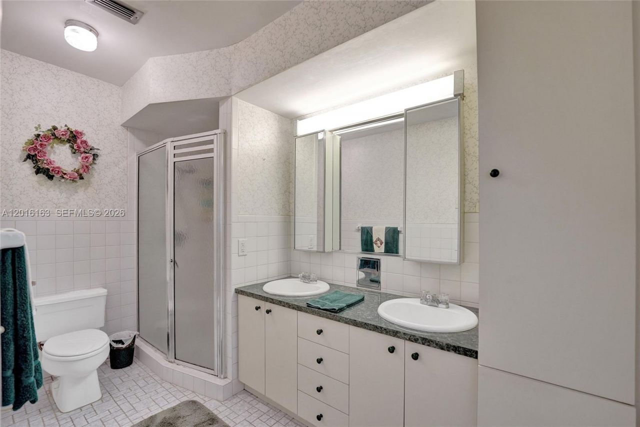 1330 NW 122nd Ave, Pembroke Pines, FL 33026 Photo