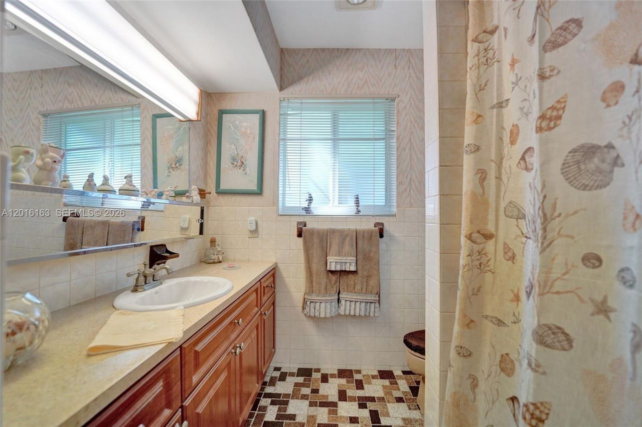 1330 NW 122nd Ave, Pembroke Pines, FL 33026 Photo