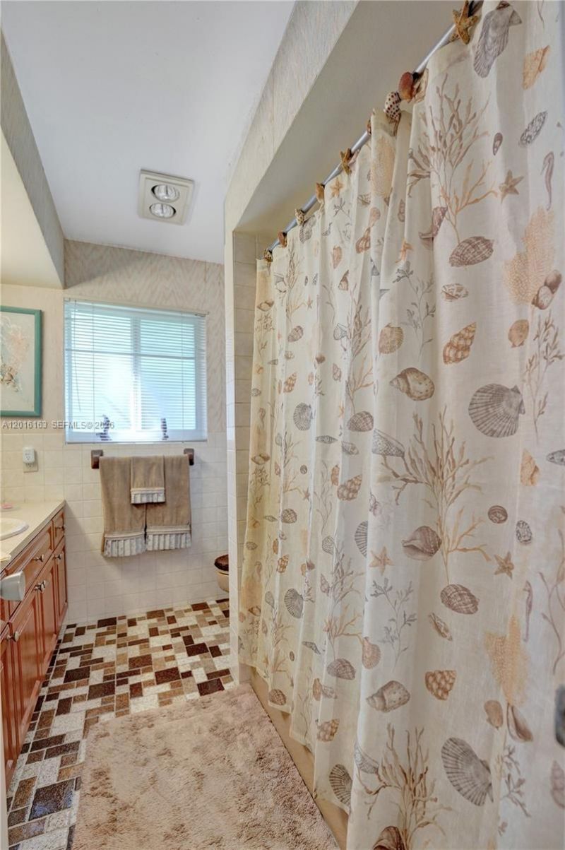 1330 NW 122nd Ave, Pembroke Pines, FL 33026 Photo