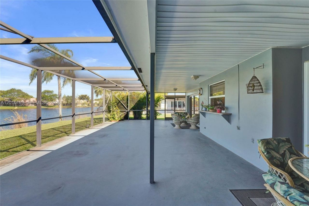1330 NW 122nd Ave, Pembroke Pines, FL 33026 Photo