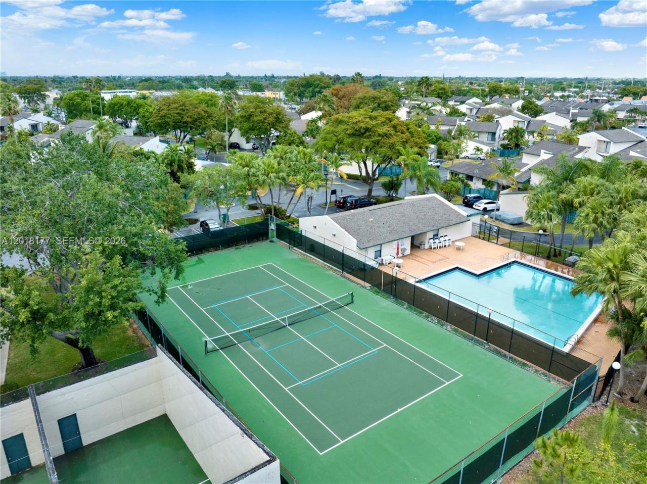 10908 SW 72nd St, Unit 215, Miami, FL 33173 Photo