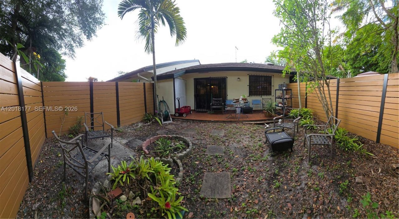 10908 SW 72nd St, Unit 215, Miami, FL 33173 Photo