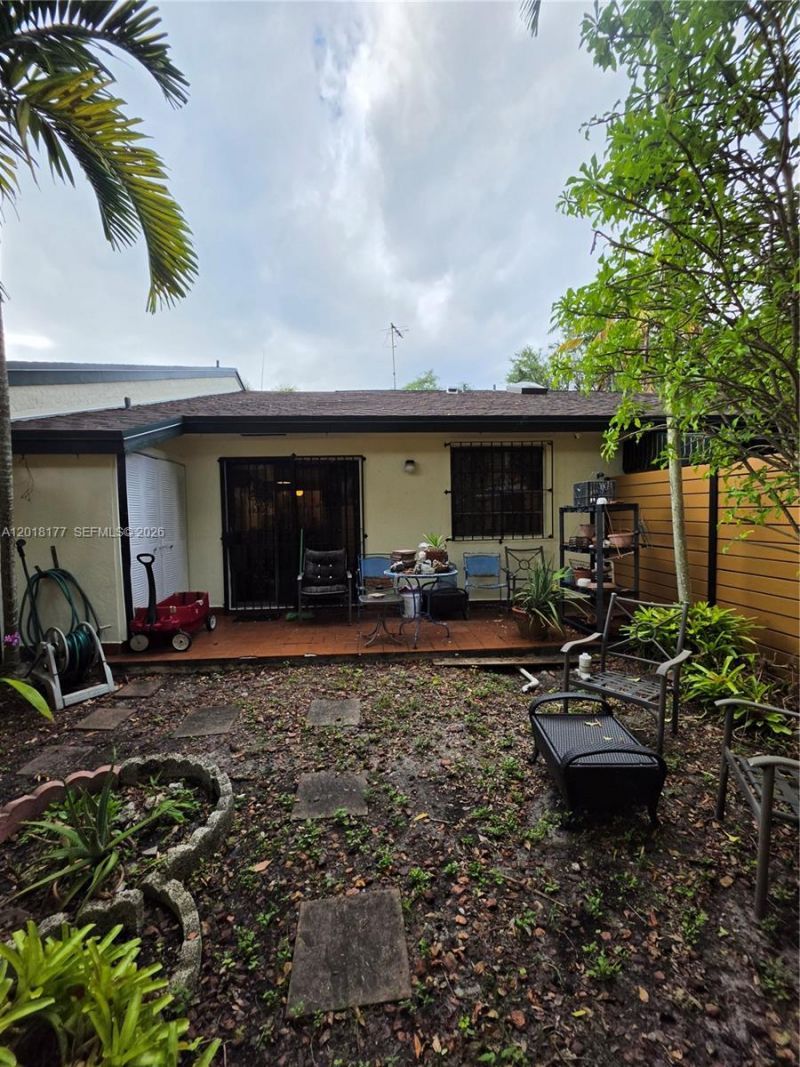10908 SW 72nd St, Unit 215, Miami, FL 33173 Photo
