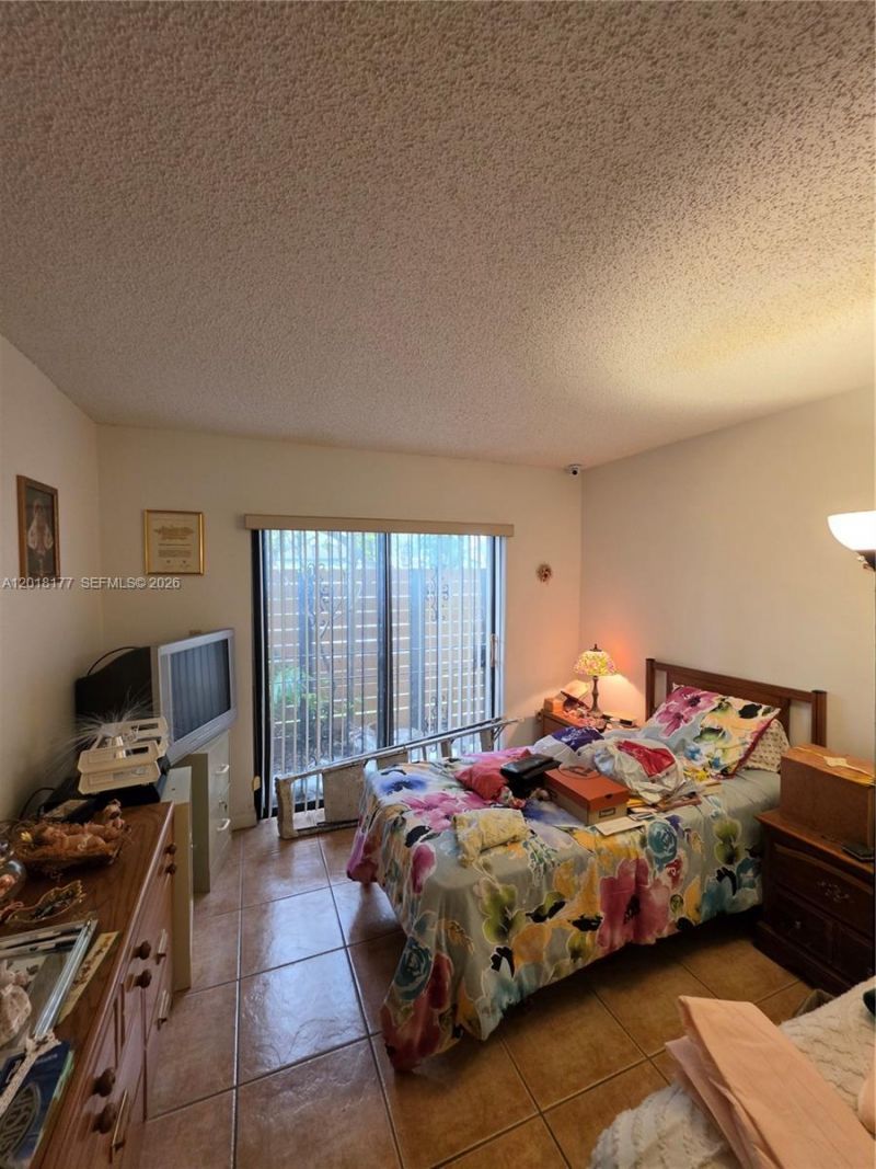 10908 SW 72nd St, Unit 215, Miami, FL 33173 Photo