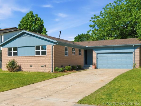 320 N Cedar Street, Owasso, OK 74055