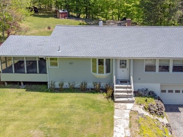 18 Little Rd, Lafayette, NJ 07848
