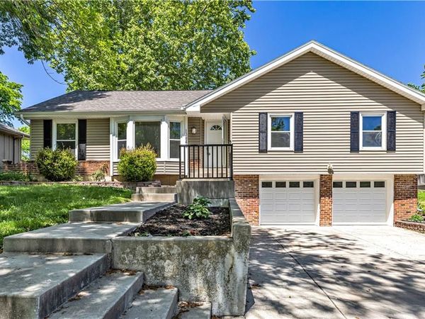 14842 W 90th Terrace, Lenexa, KS 66215