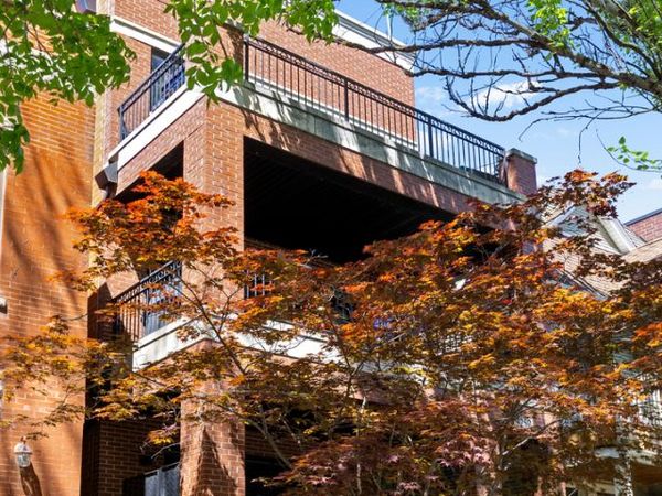 3252 N Seminary Avenue , Unit 3, Chicago, IL 60657