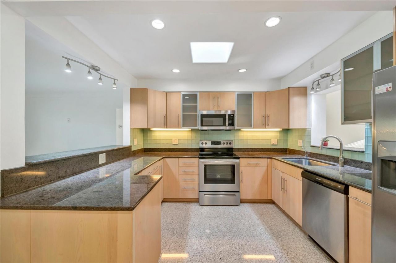 5015 Eastchester Drive , Sarasota, FL 34234 Photo
