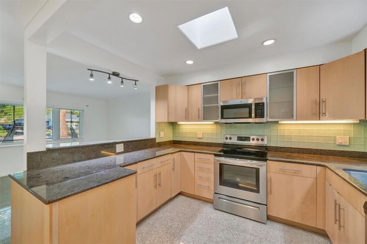 5015 Eastchester Drive , Sarasota, FL 34234 Photo