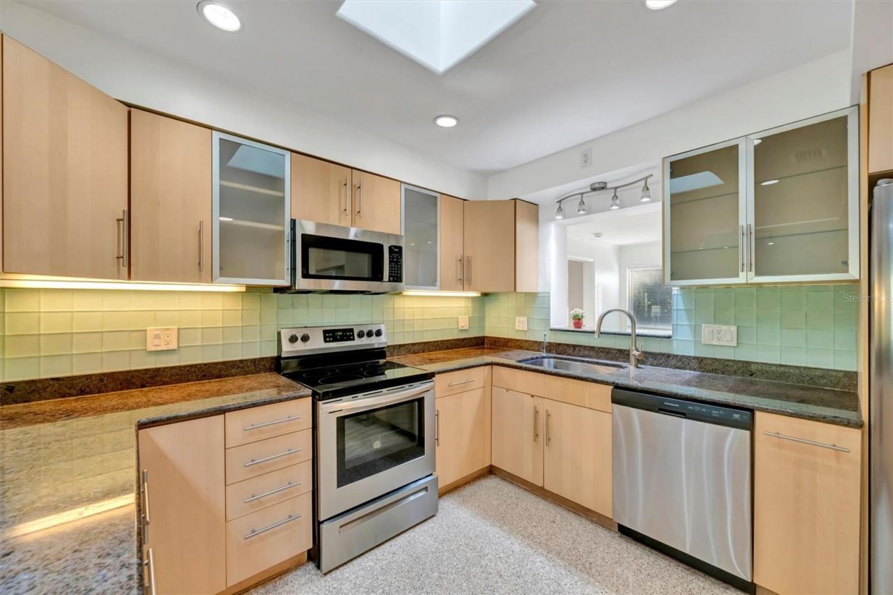 5015 Eastchester Drive , Sarasota, FL 34234 Photo