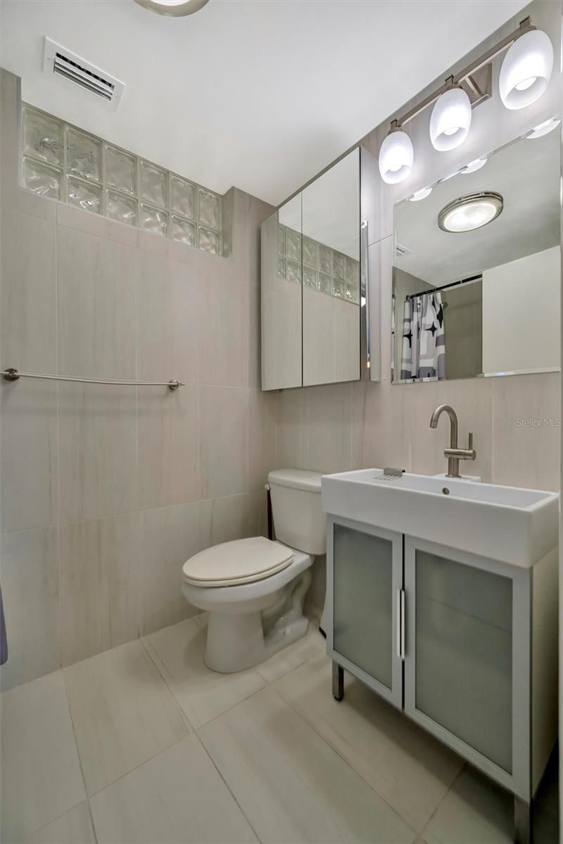 5015 Eastchester Drive , Sarasota, FL 34234 Photo