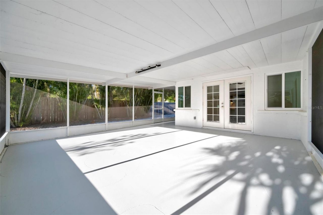 5015 Eastchester Drive , Sarasota, FL 34234 Photo