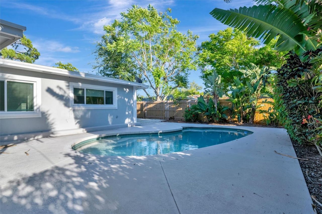 5015 Eastchester Drive , Sarasota, FL 34234 Photo