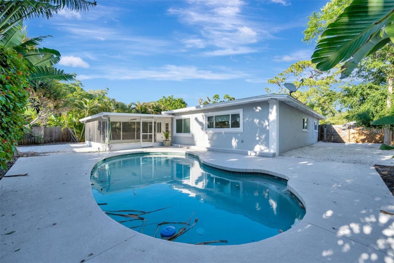 5015 Eastchester Drive , Sarasota, FL 34234 Photo