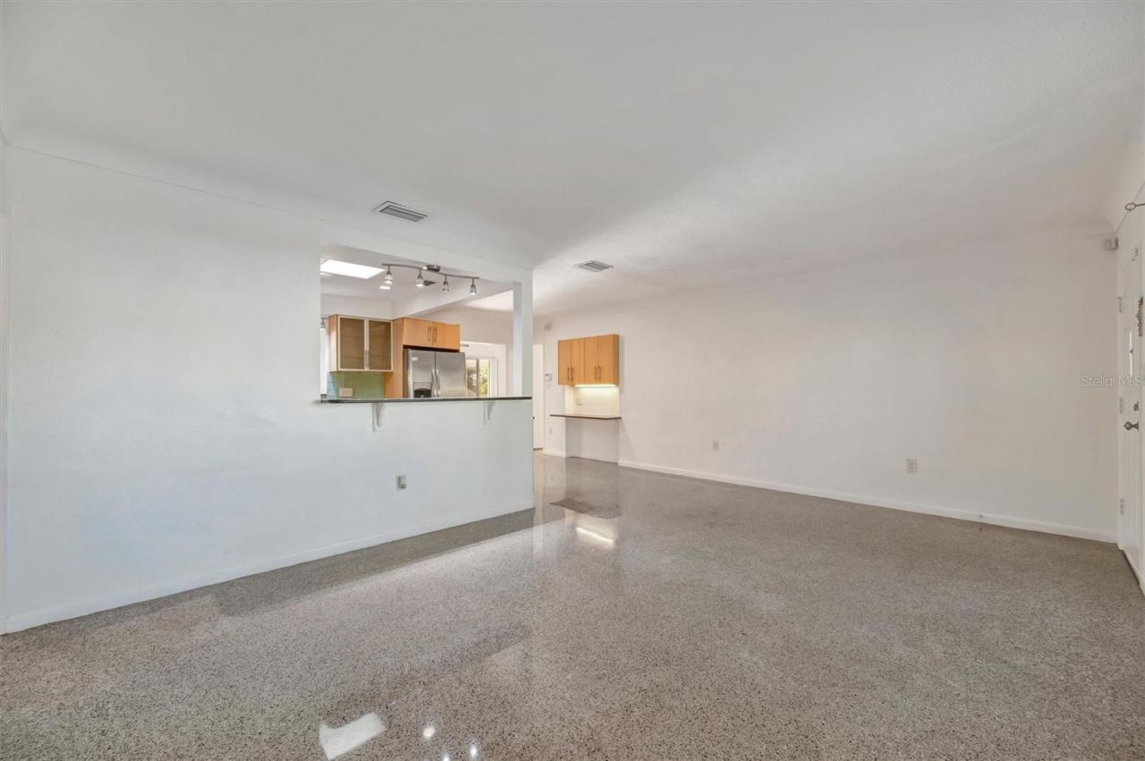 5015 Eastchester Drive , Sarasota, FL 34234 Photo