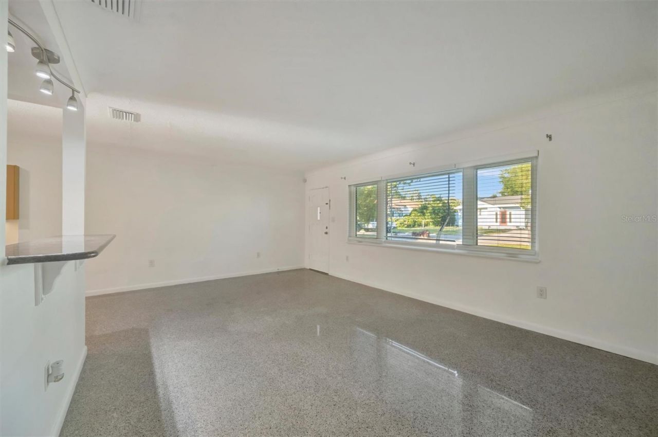 5015 Eastchester Drive , Sarasota, FL 34234 Photo