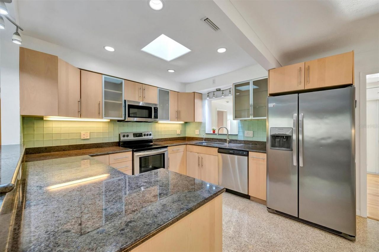 5015 Eastchester Drive , Sarasota, FL 34234 Photo