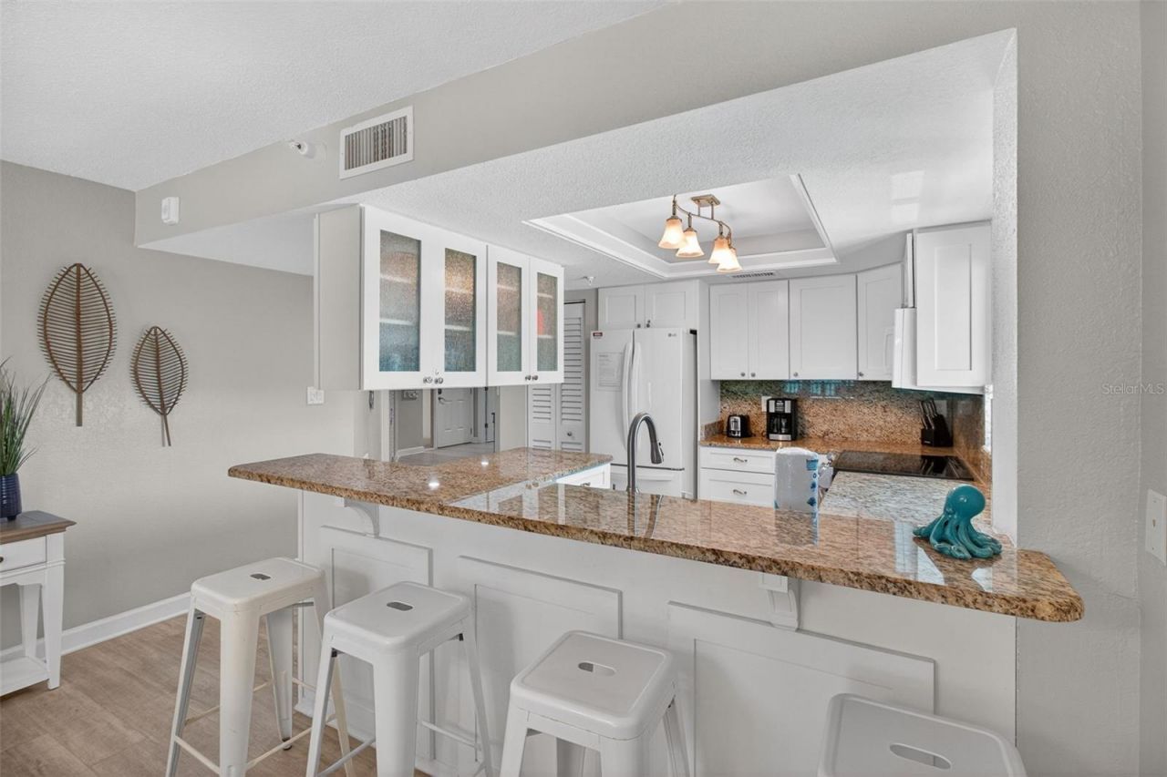 14600 Gulf Boulevard, Unit 401, Madeira Beach, FL 33708 Photo