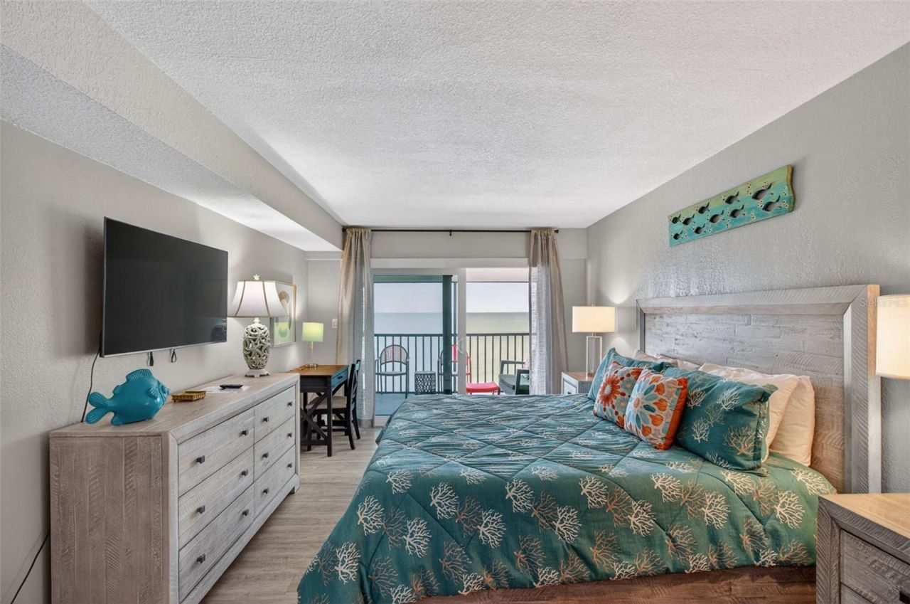 14600 Gulf Boulevard, Unit 401, Madeira Beach, FL 33708 Photo