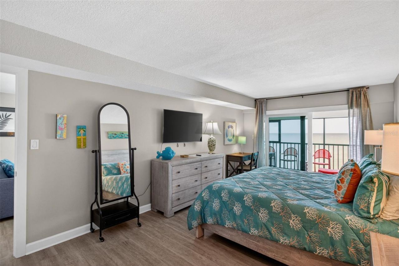 14600 Gulf Boulevard, Unit 401, Madeira Beach, FL 33708 Photo