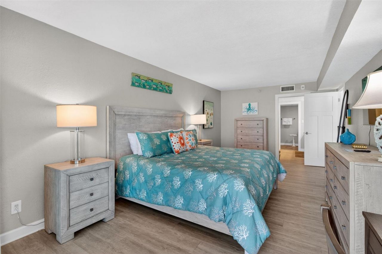 14600 Gulf Boulevard, Unit 401, Madeira Beach, FL 33708 Photo