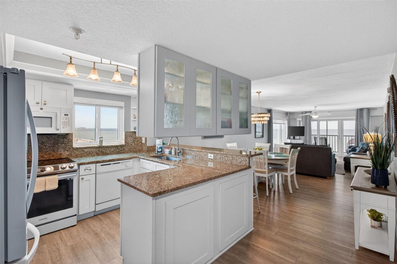 14600 Gulf Boulevard, Unit 401, Madeira Beach, FL 33708 Photo