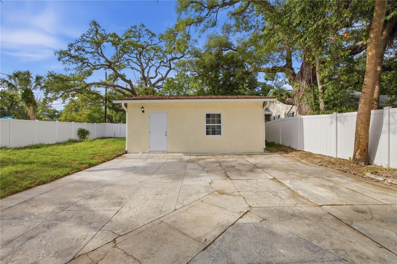 1315 22nd Avenue S, Saint Petersburg, FL 33705 Photo
