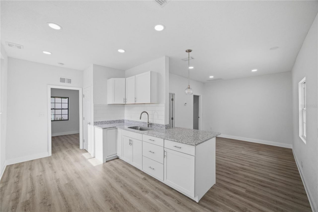 1315 22nd Avenue S, Saint Petersburg, FL 33705 Photo