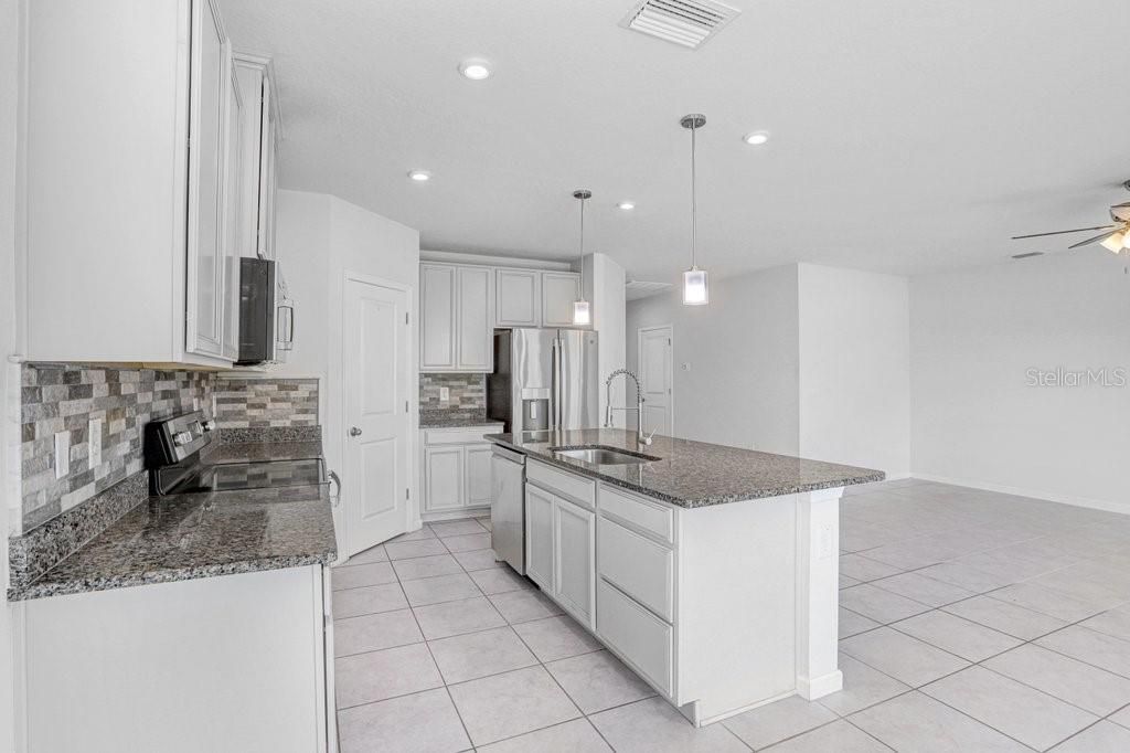 10677 Gliding Eagle Way, Land O Lakes, FL 34638 Photo