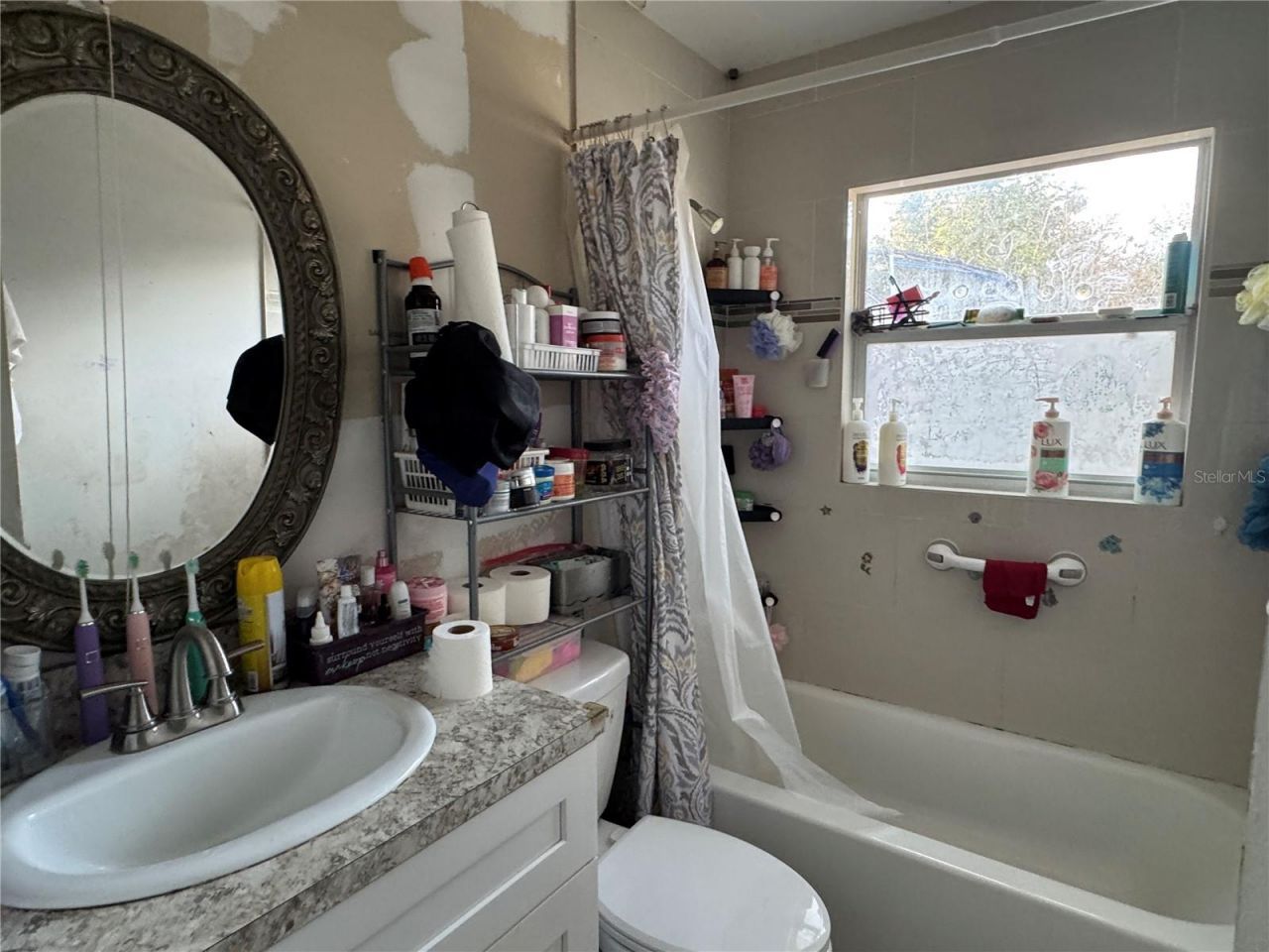 207 E Buchanon Avenue, Orlando, FL 32809 Photo
