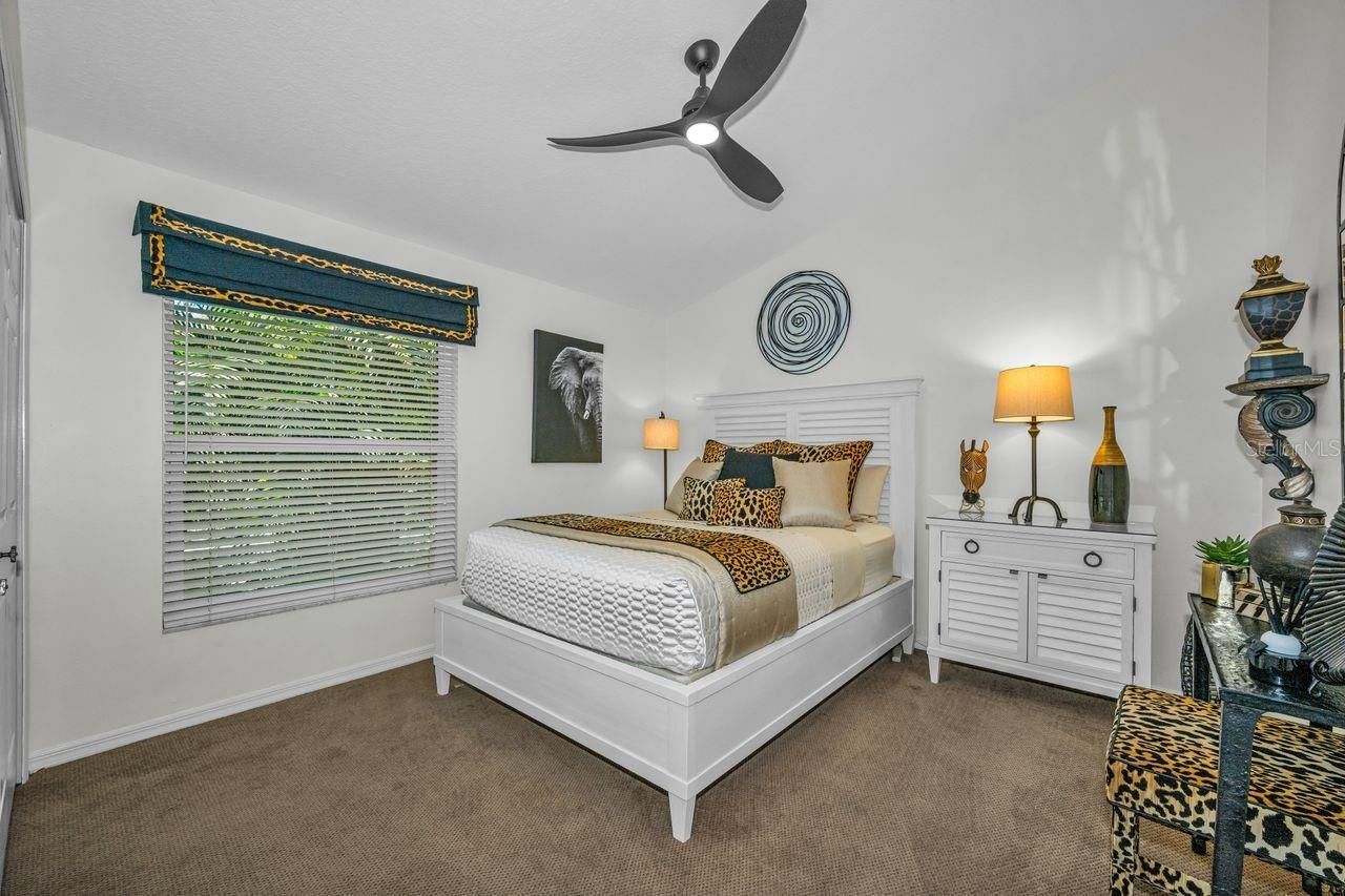 970 Southern Pine Court Ne, Saint Petersburg, FL 33703 Photo