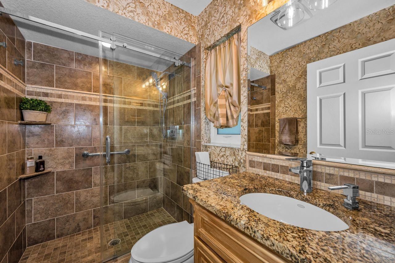 970 Southern Pine Court Ne, Saint Petersburg, FL 33703 Photo