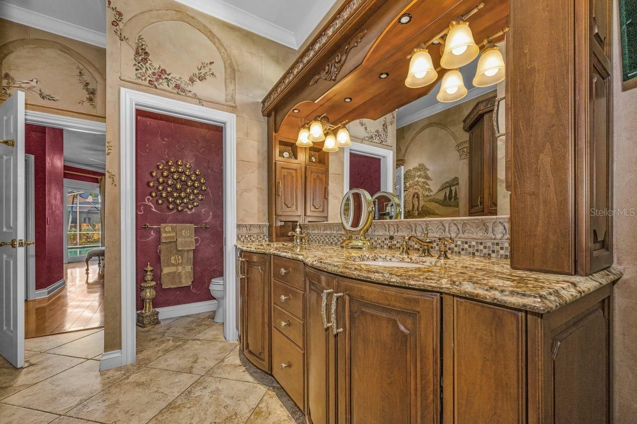 970 Southern Pine Court Ne, Saint Petersburg, FL 33703 Photo