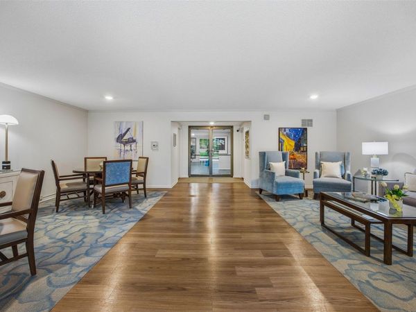 150 Thompson Drive SE, Unit 216, Cedar Rapids, IA 52403