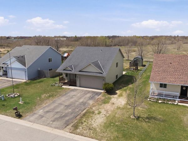 620 N Washington Avenue , Detroit Lakes, MN 56501