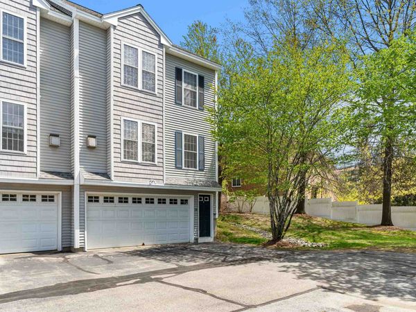 28 Andrew Street, Manchester, NH 03104