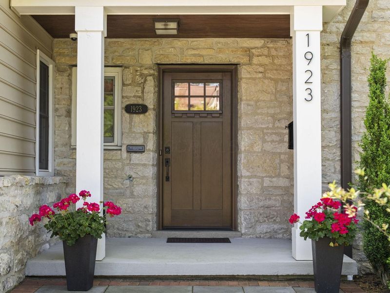 1923 Chatfield Road, Upper Arlington, OH 43221 Photo 2