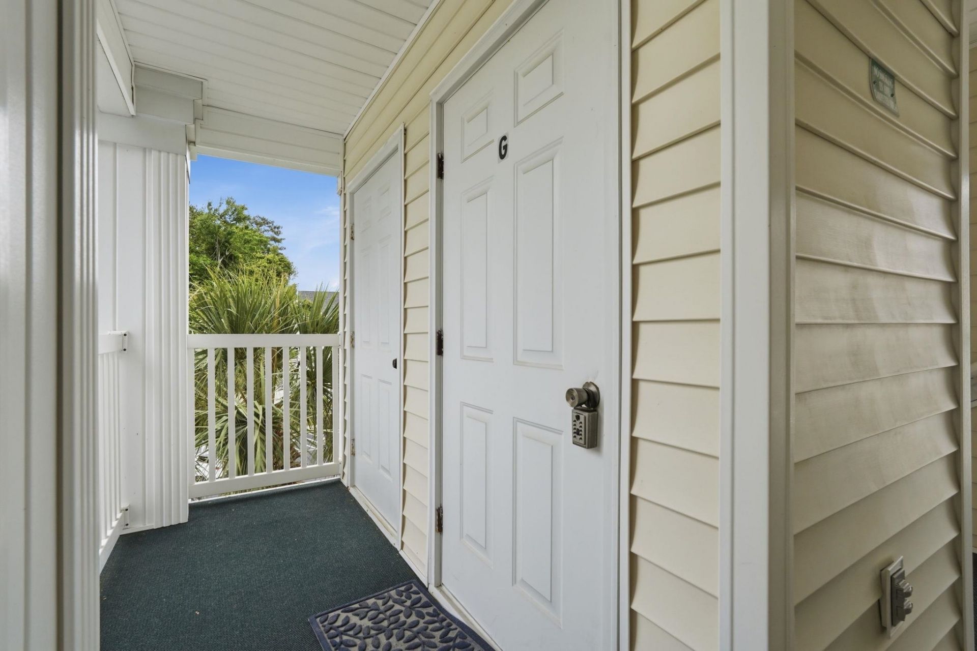 565 White River Dr. Photo 39
