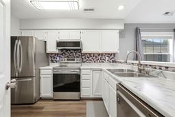 565 White River Dr. photo 4