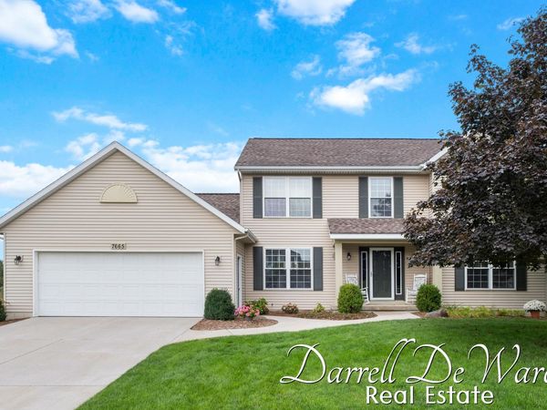 7665 Golf Meadows Drive SE, Caledonia, MI 49316