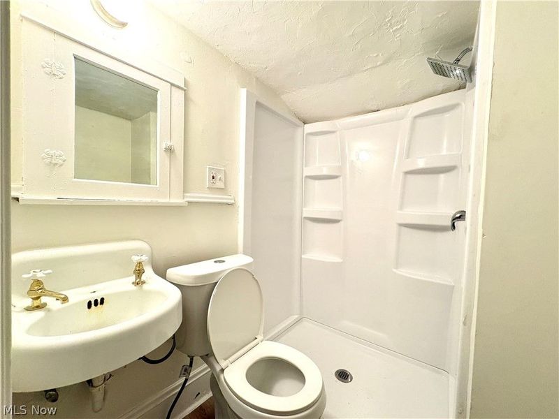 12013 Gay Avenue, Cleveland, OH 44105 Photo 22