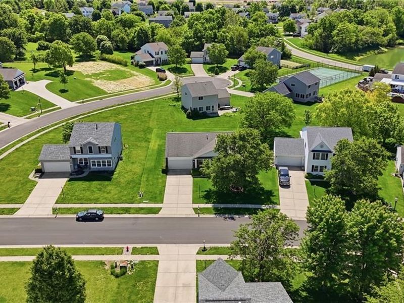 60 E Long Meadow Drive, Springboro, OH 45066 Photo 3