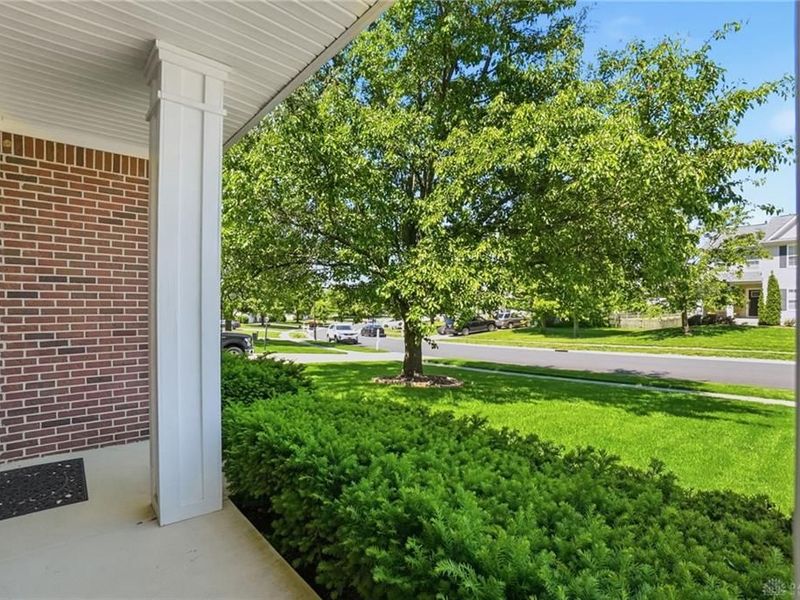 60 E Long Meadow Drive, Springboro, OH 45066 Photo 8
