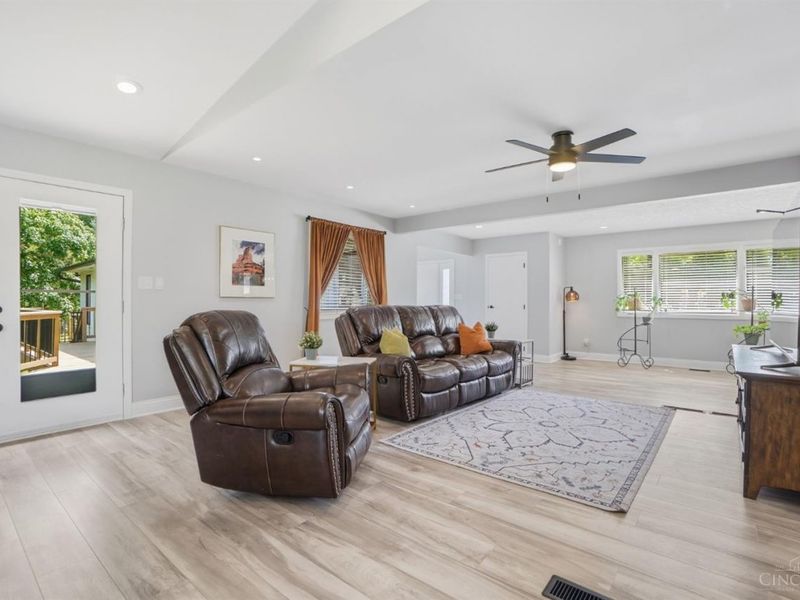 6594 Springdale Road, Colerain Township, OH 45247 Photo 9